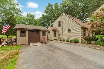 634 Pine St, Bridgewater, MA 02324 - Photo 3