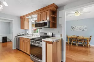 17 N Vine St, Milford, MA 01757 - Photo 7