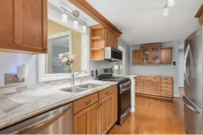 17 North Vine Street, Milford, MA 01757 - Photo 5