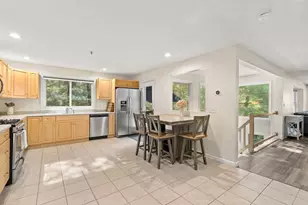 703 Old Bridge Ln, Bellingham, MA 02019 - Photo 9