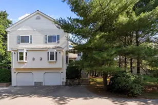 703 Old Bridge Ln, Bellingham, MA 02019 - Photo 3