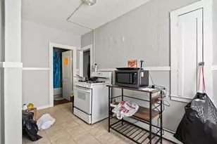 316 Rogers St, Lowell, MA 01852 - Photo 7