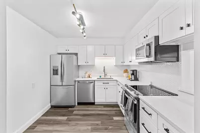 3 Summit Drive #16, Reading, MA 01876 - Photo 3