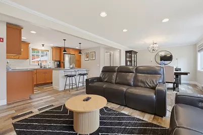 11 Vernon Pl, Seekonk, MA 02771 - Photo 7