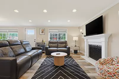 11 Vernon Pl, Seekonk, MA 02771 - Photo 5