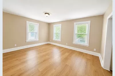 28 Richmond St, Blackstone, MA 01504 - Photo 11