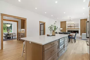 4 Eastern Ave, Burlington, MA 01803 - Photo 3