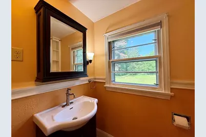 25 Montague St, Montague, MA 01376 - Photo 17