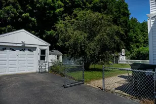 38 Eagle St, Ware, MA 01082 - Photo 5