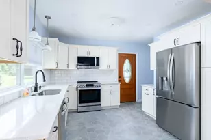 38 Eagle St, Ware, MA 01082 - Photo 7