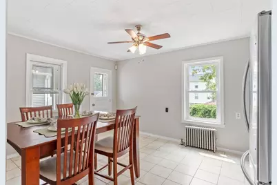 20 Carolyn St, Lowell, MA 01850 - Photo 5