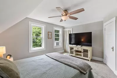 20 Carolyn St, Lowell, MA 01850 - Photo 15