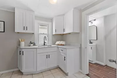 20 Carolyn St, Lowell, MA 01850 - Photo 11