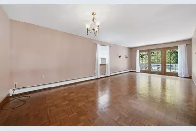 7 Hingston St, Peabody, MA 01960 - Photo 9
