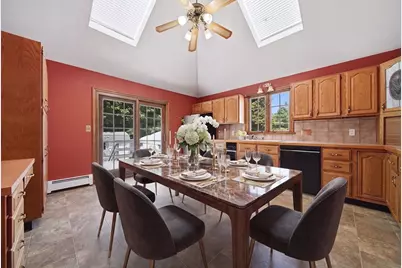 7 Hingston St, Peabody, MA 01960 - Photo 3
