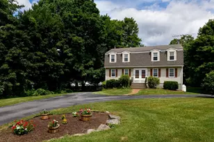 4 Crestwood Dr, Northborough, MA 01532 - Photo 3