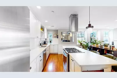 7 Mount Hope #202, Providence, RI 02906 - Photo 9