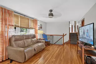 23 Laurel Dr, Hudson, MA 01749 - Photo 5