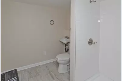 11 Mountainview St, Chicopee, MA 01020 - Photo 23