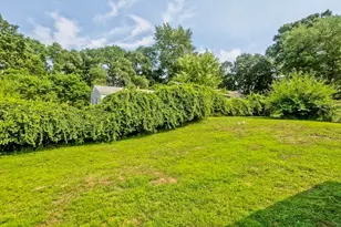 11 Mountainview St, Chicopee, MA 01020 - Photo 33