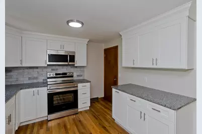 11 Mountainview St, Chicopee, MA 01020 - Photo 5