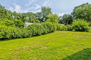 11 Mountainview St, Chicopee, MA 01020 - Photo 7