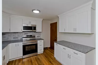 11 Mountainview St, Chicopee, MA 01020 - Photo 11