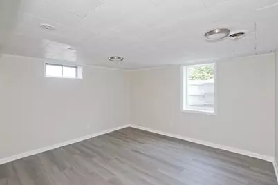 11 Mountainview St, Chicopee, MA 01020 - Photo 23