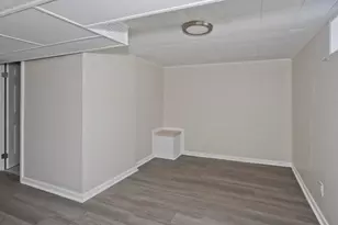 11 Mountainview St, Chicopee, MA 01020 - Photo 21