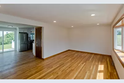 11 Mountainview St, Chicopee, MA 01020 - Photo 7
