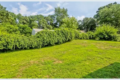 11 Mountainview St, Chicopee, MA 01020 - Photo 33