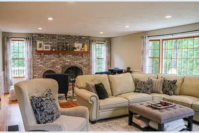 39 Spring Hill Rd, North Andover, MA 01845 - Photo 7