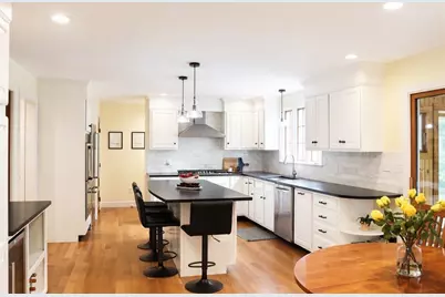 39 Spring Hill Rd, North Andover, MA 01845 - Photo 3