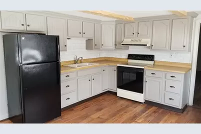 300-302 Pleasant Street #3, North Andover, MA 01845 - Photo 9