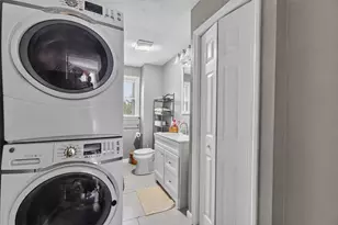 49 Liberty St, Taunton, MA 02718 - Photo 9