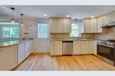 369 Dedham Ave, Needham, MA 02492 - Photo 9