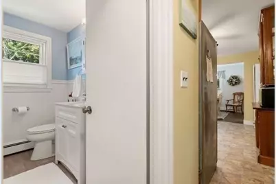 70 Montrose Ave, Wakefield, MA 01880 - Photo 23