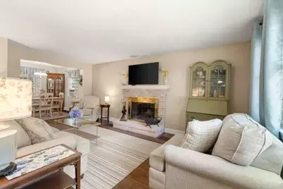 70 Montrose Ave, Wakefield, MA 01880 - Photo 7