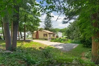 70 Montrose Ave, Wakefield, MA 01880 - Photo 5