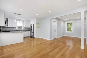 28 Beecher Pl, Newton, MA 02459 - Photo 5