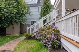 28 Beecher Pl, Newton, MA 02459 - Photo 31