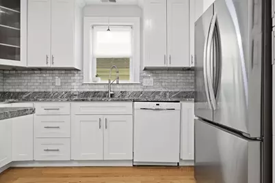 28 Beecher Pl #B, Newton, MA 02459 - Photo 9