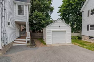 28 Beecher Pl, Newton, MA 02459 - Photo 27