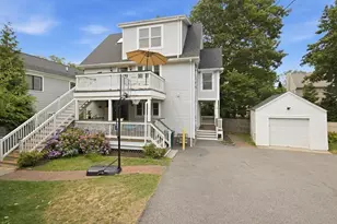 28 Beecher Pl, Newton, MA 02459 - Photo 33