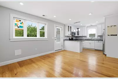 28 Beecher Pl #B, Newton, MA 02459 - Photo 5