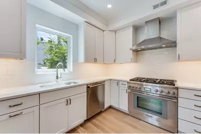 147 W 8th Street #147, Boston, MA 02127 - Photo 7