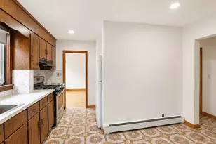 53 Sycamore St, Everett, MA 02149 - Photo 9