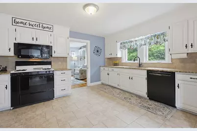 24 Oak St, Medfield, MA 02052 - Photo 9