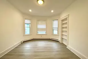 20 Howard St, Waltham, MA 02451 - Photo 3