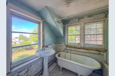 29 Weybosset St, Weymouth, MA 02191 - Photo 11